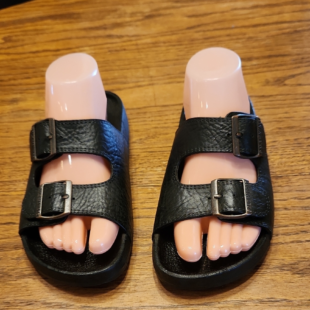 Pali Hawaii Black Buckle Sandals Size 7